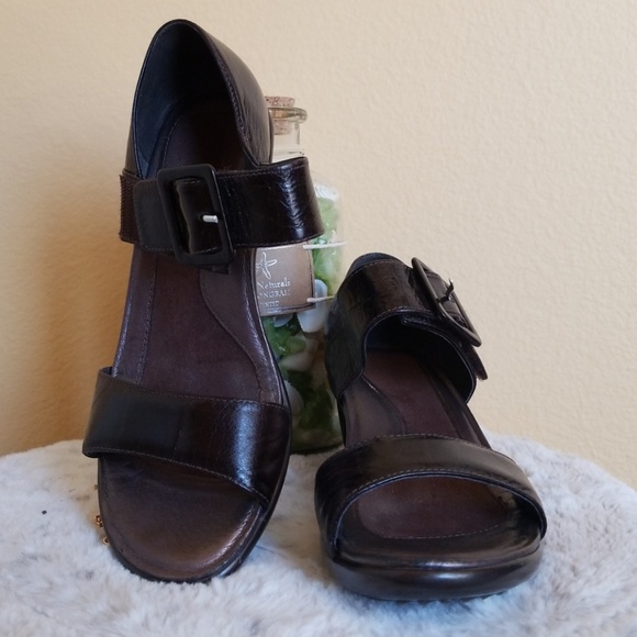 Naot Shoes - NAOT mary jane leather  sandles sz 7/37